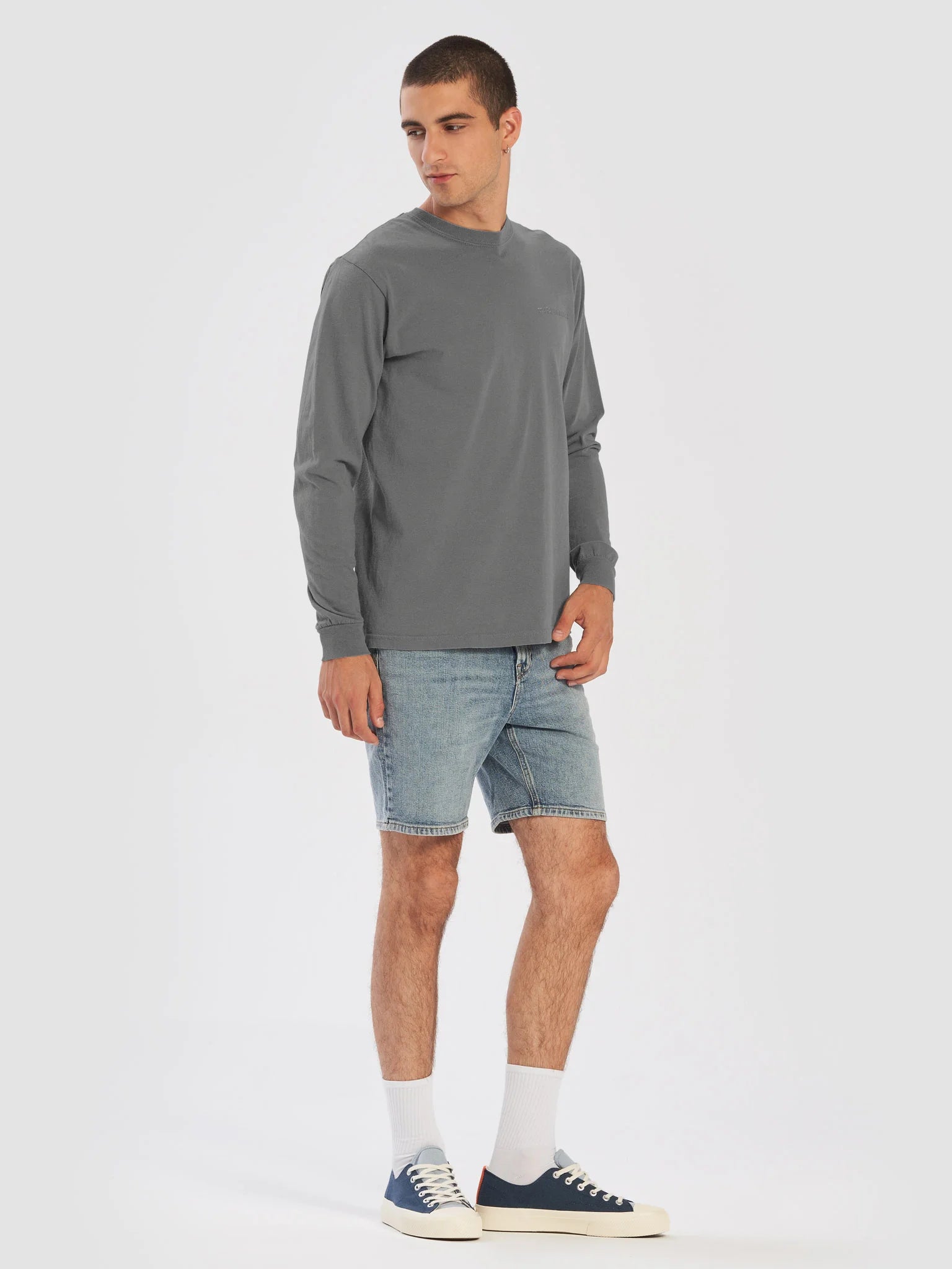 milkadamia long sleeve tee - embroidered - Grey