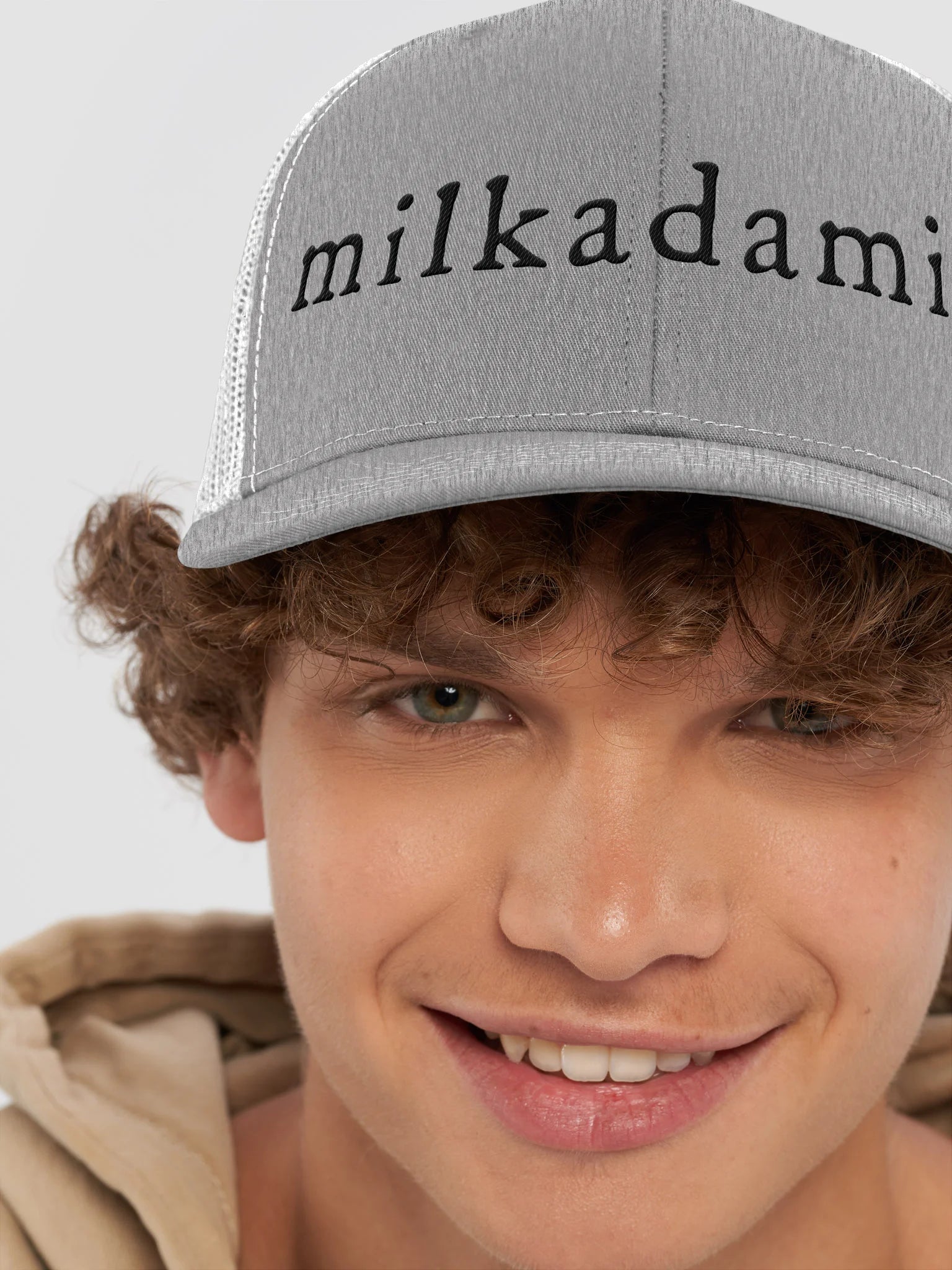 milkadamia trucker hat - Heather Grey/White