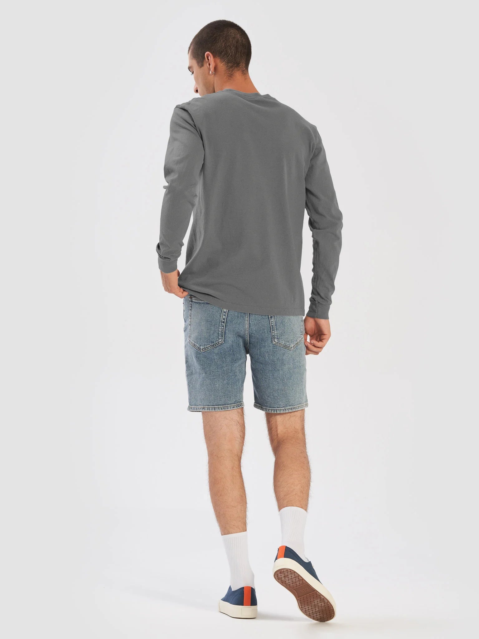 milkadamia long sleeve tee - embroidered - Grey