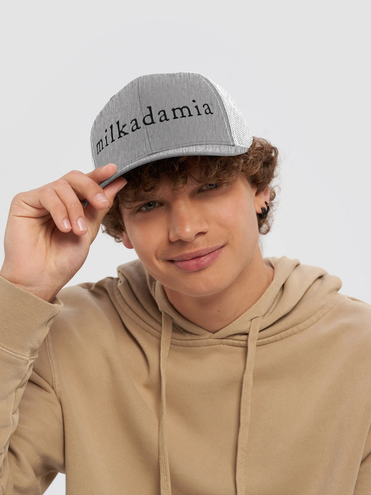 milkadamia trucker hat - Heather Grey/White